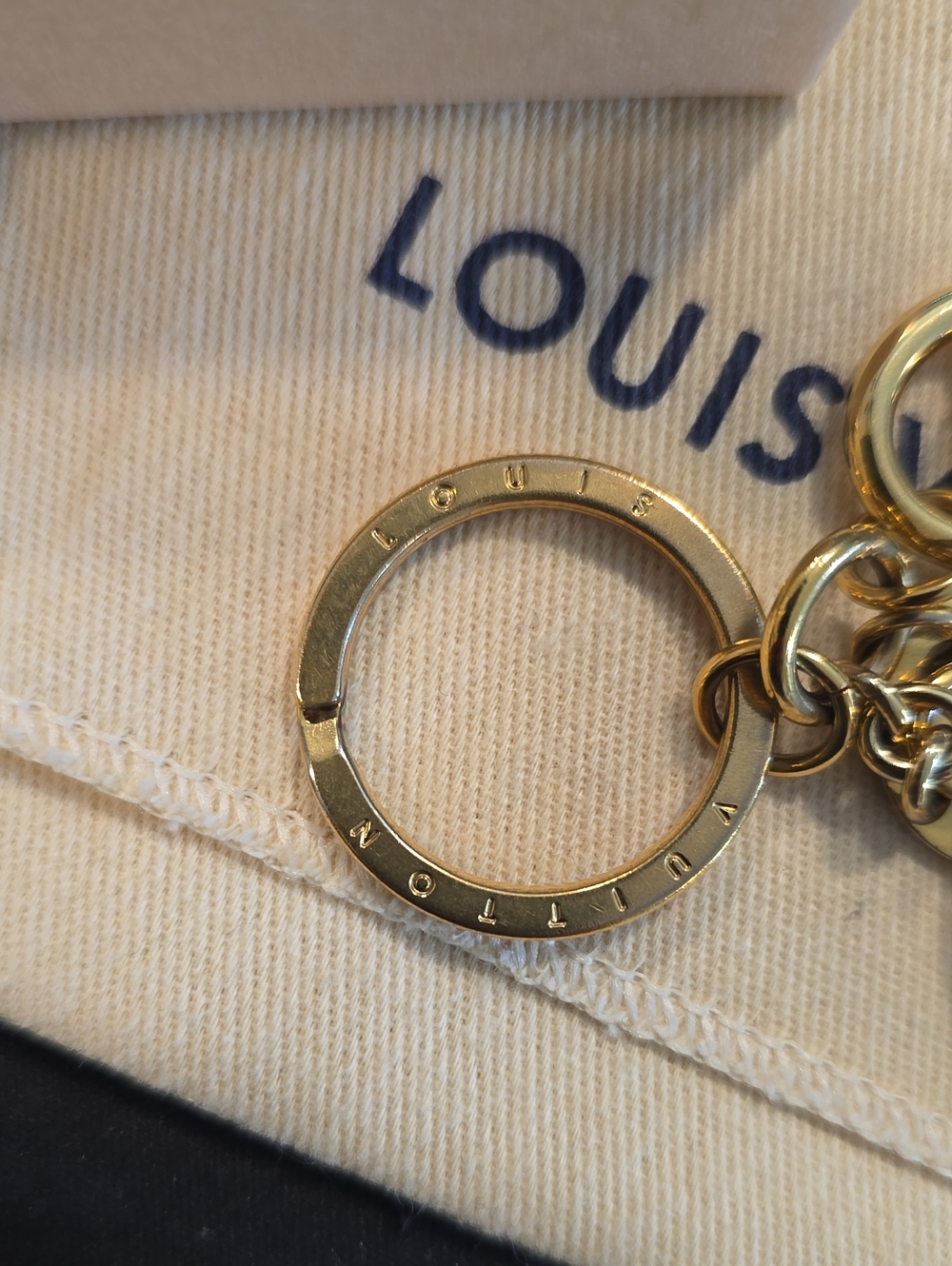 Louis Vuitton Gold-tone LV Circle Key Charm - Picture 8 of 8